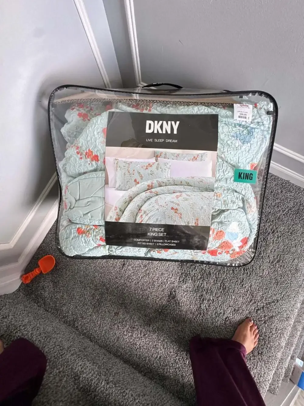 DKNY Live Sleep Dream King Size Floral Comforter